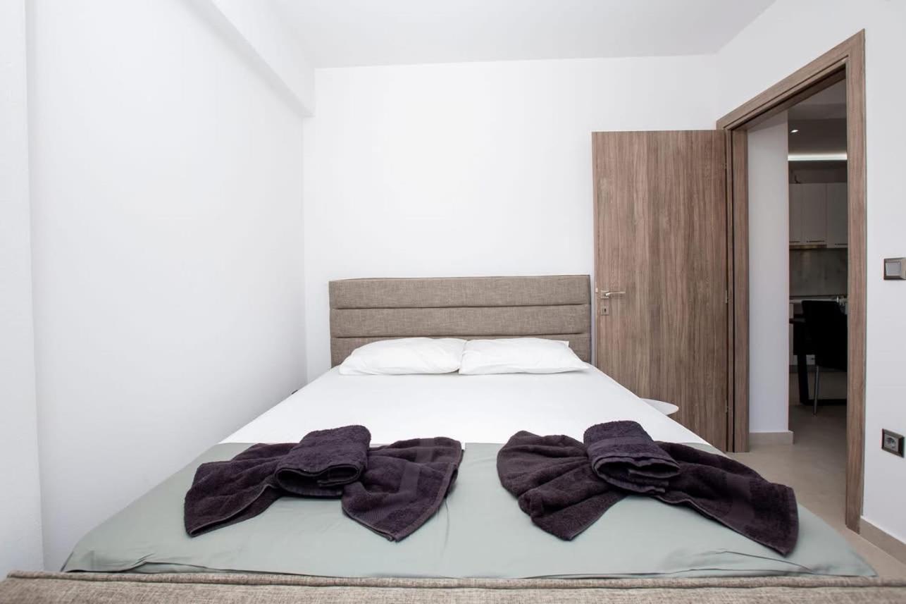 Marane Luxury Suites Nea Moudhania Exteriör bild