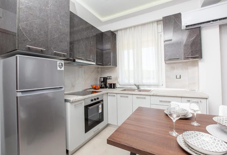 Marane Luxury Suites Nea Moudhania Exteriör bild